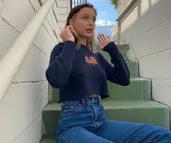 117 Images About Emma On We Heart It See More About Emma Chamberlain Youtube And Youtuber In 2020 Hair Dyed Underneath Blonde Underneath Hair Inspo Color