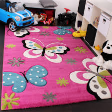 Bunte quadrate auf dem kinderzimmerteppich. Kinderteppich Schmetterling Pink Teppichcenter24