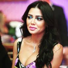 رانيا يوسف في قلب جدل جديد! قدمت الممثلة شكوى ضد رواد الإنترنت الذين أعلنوا  أنها ظهرت في فيديو إباحي! 😱