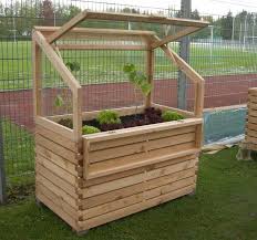 Kleines Hochbeet Mit Fruhbeet Fruhbeetaufsatz Von Gartenfrosch Hochbeet Garten Hochbeet Fruhbeetaufsatz