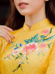 Thêu áo dài đơn giản nhưng vẫn đẹp, sang trọng - Thêu Vi Tính Đông Hồ