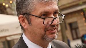 Búzagyűjtés: átadták a liszt adományokat Szolnokon