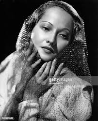 22点のEstelle Merle Obrien Thompsonの写真と高解像度写真