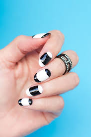 Monochrome French Nails At Mbfwa 2016 Day 2 French Nails Franzosische Nageldesign French Manikure