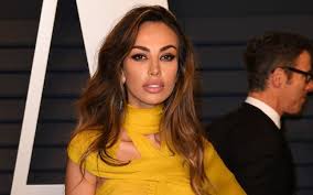 Submitted 7 months ago by selenauk. MÄƒdÄƒlina Ghenea A Fost SurprinsÄƒ In Compania Noului Iubit Un Milionar Celebru Foto
