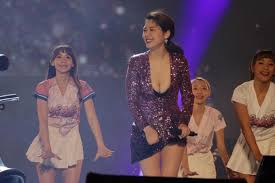 Jun 21, 2021 · 葉家妤為家庭息影7年，近來她回歸八點檔《黃金歲月》飾演李采苓，該角色原本是妹妹白家綺飾演，但因為白家綺當時懷孕，只好由她代打，為戲葉家妤鏟肉10公斤，又回到產前曼妙身材，大方談老公陳宇風看她的眼神都不一樣，「我都要跟他求饒！ Nowè·¨å¹´ ç™½å®¶ç¶ºæ°´æ»´å¥¶å®Œç¾Žå¼§åº¦æ¿€éœ² ç¥žç§˜å°é»' å¨›æ¨‚ Nownewsä»Šæ—¥æ–°èž