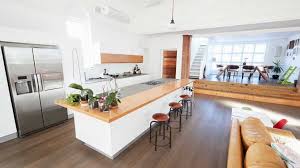 Der klassiker unter den bodenbelägen für die küche ist widerstandsfähig und lässt sich leicht sauber halten. Funktionaler Pvc Bodenbelag Fur Die Kuche Kochschule Kochwerkstatt