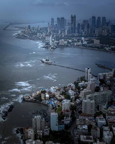 50 Shades of Grey in Bombay . Mumbai Rains and These views hit Different . # mumbai #rains #mood #view #ozzy #drama #heavymetal #Photography #mymumbai #grey #maharashtra #madewithlightroom #india #realestate #realty #cityview #cityscape ___ [