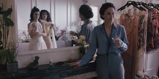 Atiye, geçmişi kovaladıkça ve yeni detaylara ulaştıkça, geçmişle geleceği, gerçek ile ruhani olayları birbirinden ayırt edememeye başlar. Atiye The Gift Season 1 Detailed Review Of Turkish Original Series On Netflix Turkish Tv Series Drama