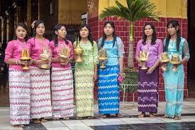The traditional costume for men is called longyi, which looks like a dress for women. Traditional Costume Of The Burmese