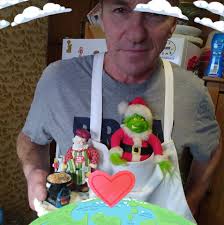 Why was Mr Nice guy reading all the answers after the questions were asked?  We knew he would have a cheat sheet, watch him look down for answers. No  questions asks from