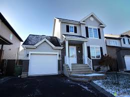 Maison Tres Lumineuse Et Cle En Main Quartier Paisible Et Recherche Valmont Sur Parc Joli Cottage 2013 Avec Garage Situe Pres D 3 House Styles Home Home Gym