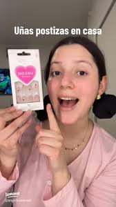 Differences Between Acrylic Nails and False Nails: Which Should You Choose?