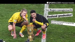 Der bvb agierte in der folge gegen den ball sehr aggressiv und stürzte sich situativ enorm früh ins pressing. Bb66xofd H Mhm