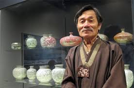 Kim lyons is a master potter who has 40 years experience in the ceramics industry. Celadon Pottery Master Shares Korean Culture In Clay Silk Road Today
