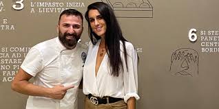 Maybe you would like to learn more about one of these? Valentina Vignali A Cena Col Fidanzato Alla Pizzeria Iquintili