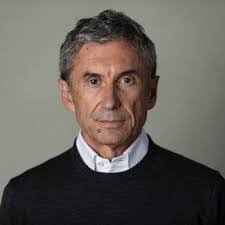 Ursula Buck's Instagram, Twitter & Facebook