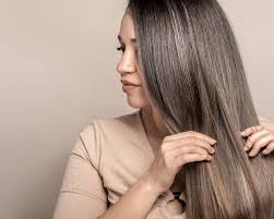 Une idée magnifique pour changer de coupe de coupe de cheveux pour visage carré. Existe T Il Un Type De Coiffure Qui Convient Mieux Aux Femmes Rondes