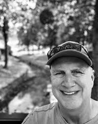 Hugh J Willard (@findingbeautyinthegray) • Instagram photos and videos