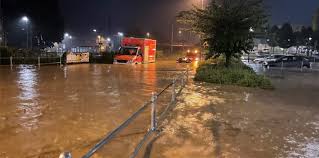 We did not find results for: Chaos In Nrw Unwetter Sorgt Fur Uberschwemmte Strassen Und Gesperrte Autobahnen