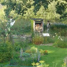 Durch eine bewusste auswahl an kooperierenden pflanzen kannst du mit einem waldgarten langfristig deine. Projekt Inpela Interkultureller Permakulturgarten Langenhorn
