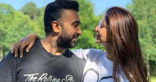 Raj kundra, businessman and husband of actor shilpa shetty, had once opened up about his 'humble background', stating that his father was a bus conductor in london and his mother worked in a. Tqvetd9ylu0h8m