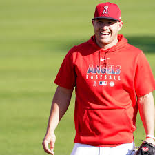 Danny weiss studio, new york, nyphotography: Mike Trout And Wife Jessica Introduce Their Baby Boy Halos Heaven