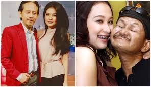 Pasalnya, pria yang berprofesi sebagai sutradara ini terlihat begitu gagah dan tampan sedari muda. 6 Sosok Tua Renta Yang Nikahi Daun Muda Ini Jadi Bukti Bahwa Artis Memang Punya Pesona Boombastis