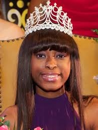 Rose Festival 2013: Central Catholic princess Rhonda Teeny carries