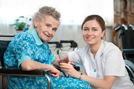 Home Care Senior Women With Her Caregiver At Home Affiliate Senior Care Home Home Caregiver Ad Elderly Care Home Care Respite Care