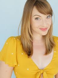 Amber Luallen's Instagram, Twitter & Facebook