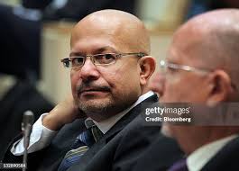 137 Noor Bank Photos & High Res Pictures