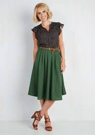 What color goes with forest green: Colors That Go With Forest Green Clothes Outfit Ideas 2021