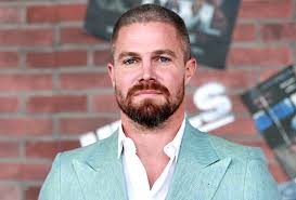 Stephen Amell Walks Back 'Inarticulate' Anti-Strike Stance Amid  Intensifying Backlash — Read His Full Statement