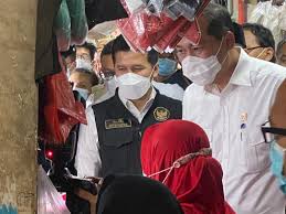 Setelah satu bulan penuh kita menunaikan ibadah puasa dan atas karunia allah swt. Satgas Pangan Polda Jatim Bersama Menteri Perdagangan Pantau Harga Dan Stok Relasi Publik Jatim