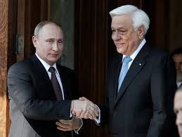 как правильно завязать красную нить на левом запястье видео Novosti