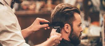 A man who is a hairdresser. Goodcut Coiffeur Barbier A Domicile Bon Plan