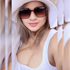 MARRIAGE IS LIKE A DECK OF CARDS IN THE BEGINNING, ALL YOU NEED IS TWO  HEARTS AND A DIAMOND. IN THE END YOU WISH YOU HAD A CLUB AND ASPADE.