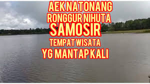 Danau aek natonang terhampar di atas ketinggian 1.499 meter di atas permukaan laut dengan volume air 100.000 meter kubik. Aek Natonang Ronggur Nihuta Samosir Youtube