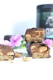 Recette De Snickers Sains Sans Sucre Raffine Ni Beurre Healthyfoodcreation Recette Alimentation Bonbons Sains Recette