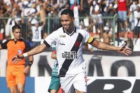 Neguetti, watson (danilo, 15'/2ºt), dilsinho, guerra e wellington cezar; Carioca Vasco Vence Portuguesa Rj E Mantem 100 De Aproveitamento