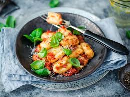 Gnocchi A La Sauce Tomate Et Basilic Gnocchi Recettes De Cuisine Sauce Tomate