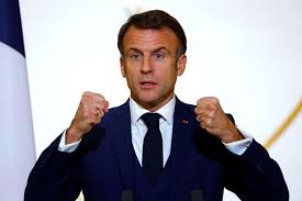 Le "Réveillez-vous !" d'Emmanuel Macron aux patrons passe mal... et pour  cause | Atlantico.fr