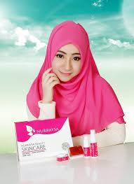 Mesra wuduk melembapkan dan tidak mengeringkan bibir warna lebih natural tekstur matte warna cantik gojes tanpa paraben dan plumbum yang boleh menghitamkan bibir terdapat 5 pilihan warna menarik : Nurraysa Beauty Skincare Trial Set Original Murah Berkesan Tiptop Beauty Shop Murah
