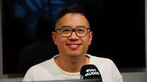 我不是名人】十屋包租公雷大輝管理自有方不愛Woolies 愛美人| SBS Chinese