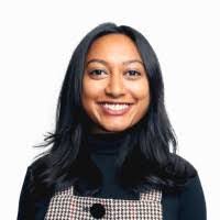 Carolyn Sloss's Instagram, Twitter & Facebook