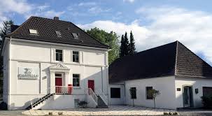 Teppich in recklinghausen auf quoka.de. Castello Wohndesign Raumausstatter Meisterbetrieb In Recklinghausen Gardinen Tapeten Polsterei Teppiche Bodenbelage Dekoration Plisses Lamellen Wohnideen Wohntrends Uvm