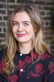 Elinor Davies's Instagram, Twitter & Facebook