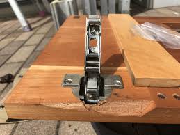 食器 棚 扉 修理