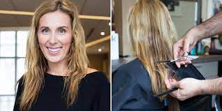 Avoid soccer mom hair and take a look at this list of easy mom hairstyles. The Mom Haircut Short Stylish And Easy To Maintain